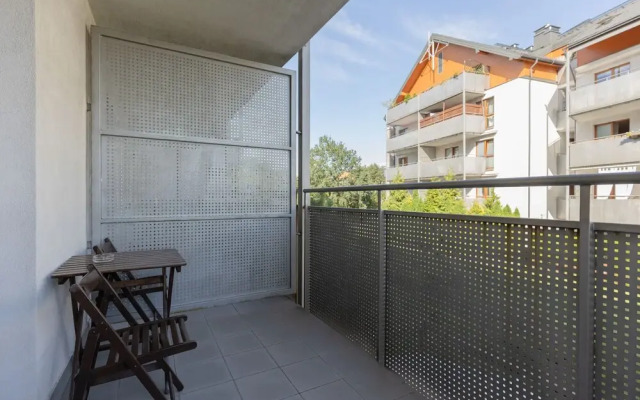 Apartment Warsaw Kopalniana by Renters