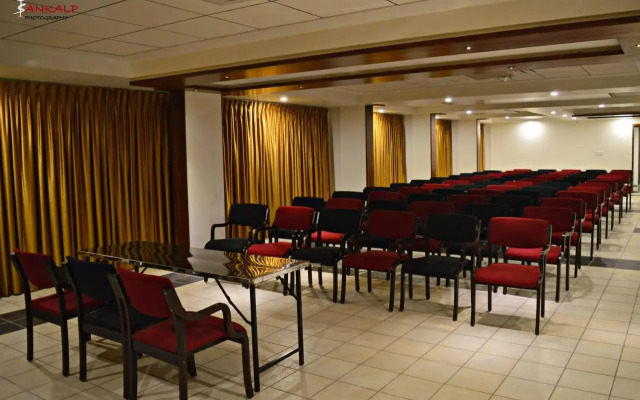 OYO 1711 Hotel Sepoy Grande