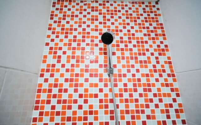 Compact And Comfy Studio At Puri Mas Apartment