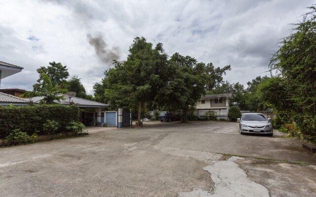 OYO 75356 Thipsiri Lodge