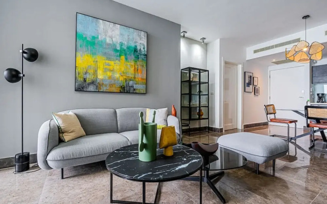 w Comfy 1BR w Fantastic Balcony in YOO