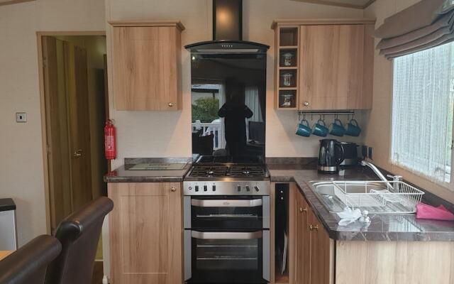 2-bed Caravan - Oakdene Forest Park