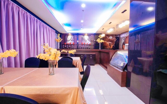 RedDoorz Premium near Trinoma Mall