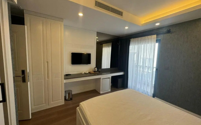 Ber Mai Inci Hotel