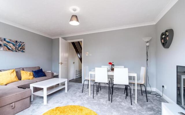 Sovereign House - by TJ Serviced Property