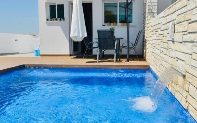 Melanos Residence 2 bdrm townhouse with private pool