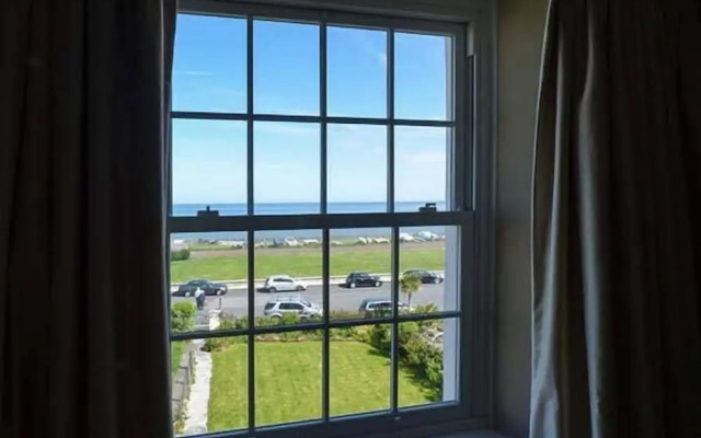 Sea View Apartment