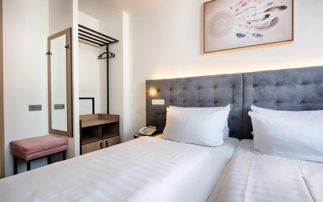 Home Hotel