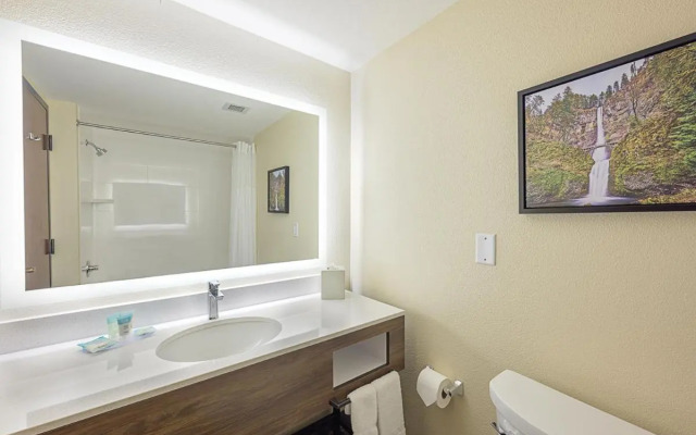 Portlander Inn and Marketplace