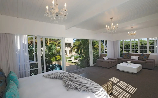 The Clarendon - Fresnaye