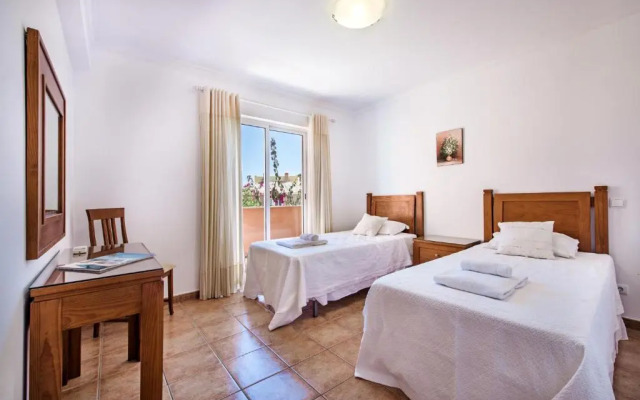 Jardim da Meia Praia Apartment