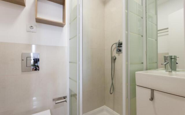 Downtown Flat - Metro and Tram28