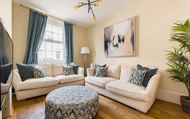 Salisbury Residences by Charles Hope