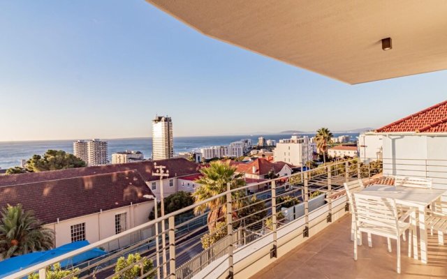 Modern Sea Point Apartment With Wonderful Sea Views Alpha Sunsets