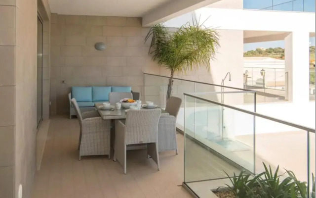 Modern Ocean Front Apartment