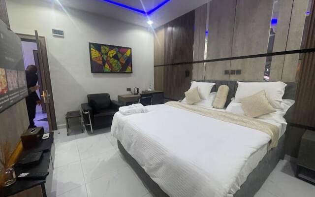Armed Forces Officers Mess & Suites