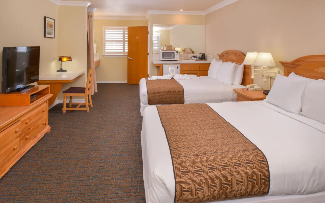 Cayucos Beach Inn