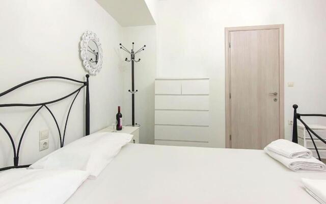 Hersonissos Modern One Bedroom Apartment Beachside