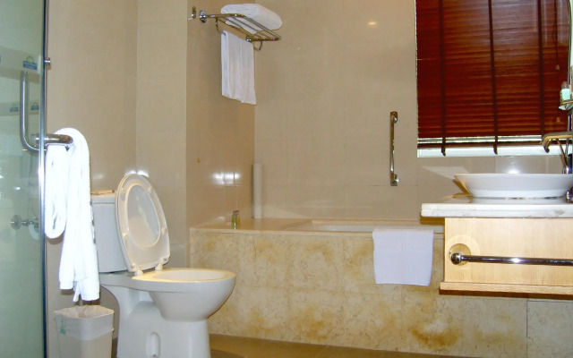 Days Hotel And Suites Resort