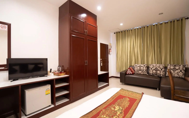 Phanthipha Residence (SHA Extra Plus)