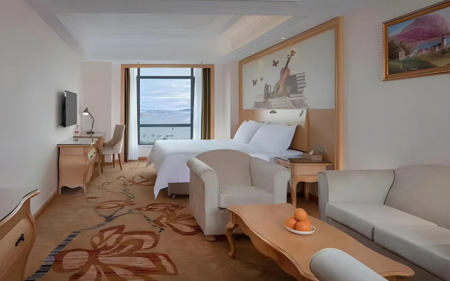 Vienna International Hotel (Huizhou Daya Bay Coastal Park Branch) – Guest Rooms – Huizhou