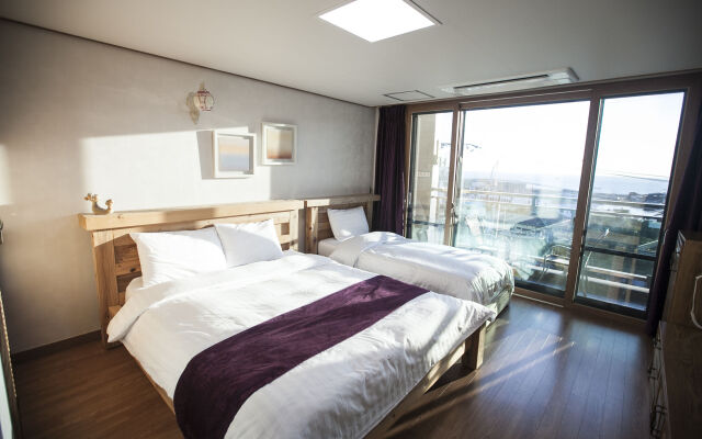Cheonjiyeon Hotel
