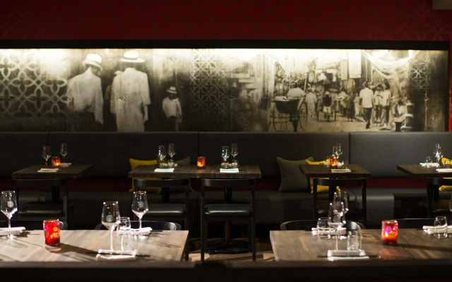 Renaissance Montreal Downtown Hotel
