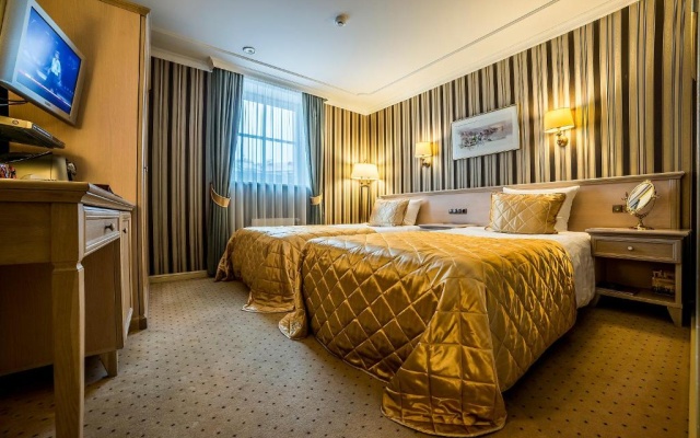 Twin room (twin beds)