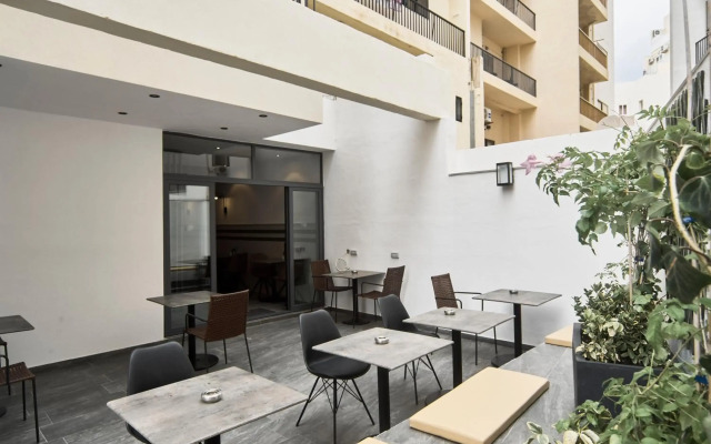 Mr. Todd Hotel