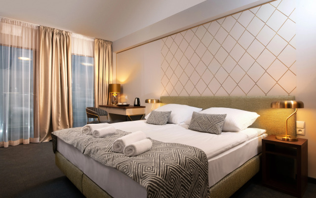 Xerion Hotel