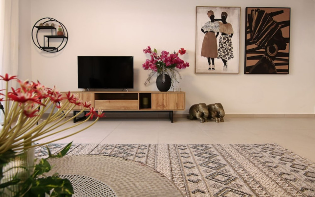 Queens Garden Residence Staycom
