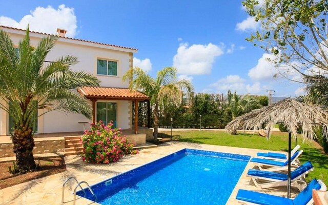 Villa Nansoula Large Private Pool Walk to Beach A C Wifi Car Not Required Eco-friendly - 1838