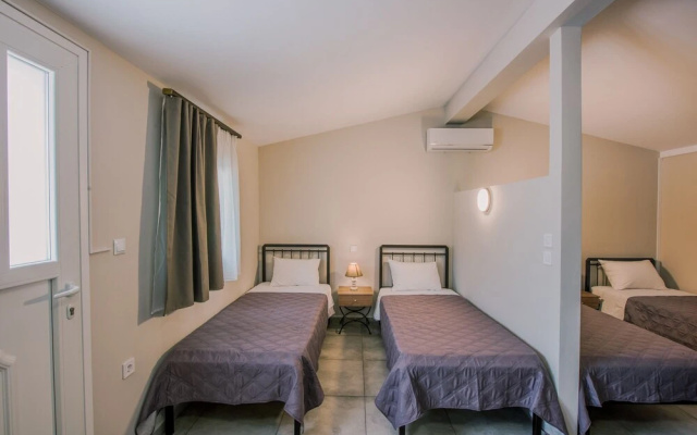 Acrocorinth Apartments