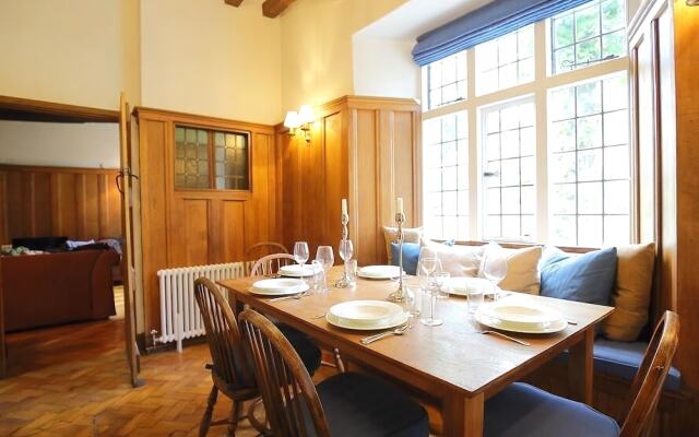 141 the Hill, Burford, Burford