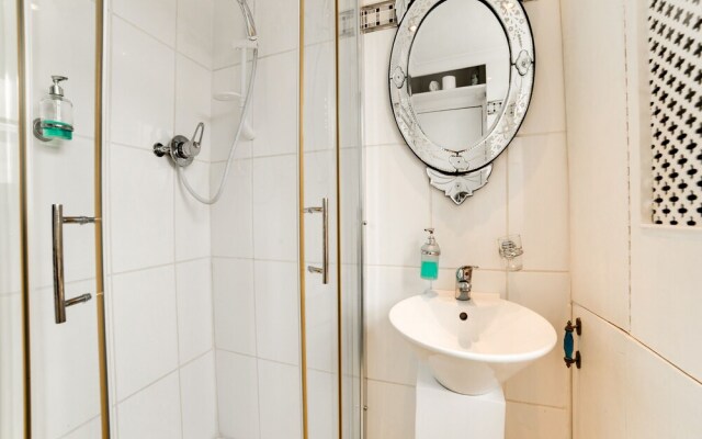 OYO London Lodge