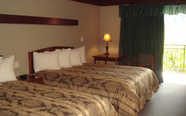 Three Valley Lake Chateau