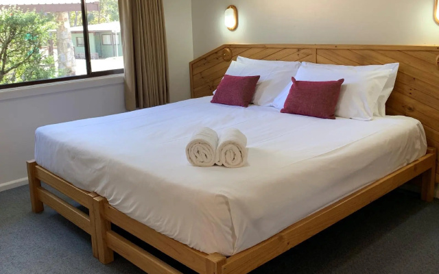 Ski Rider Hotel – Guest Rooms – Wilsons Valley