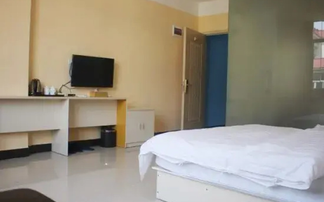 Guangzhou Longquan Business Apartment (Huadu Shiling Branch)