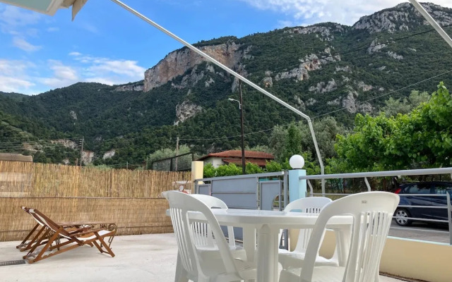 Kamena Home Apartment in Kamena Vourla