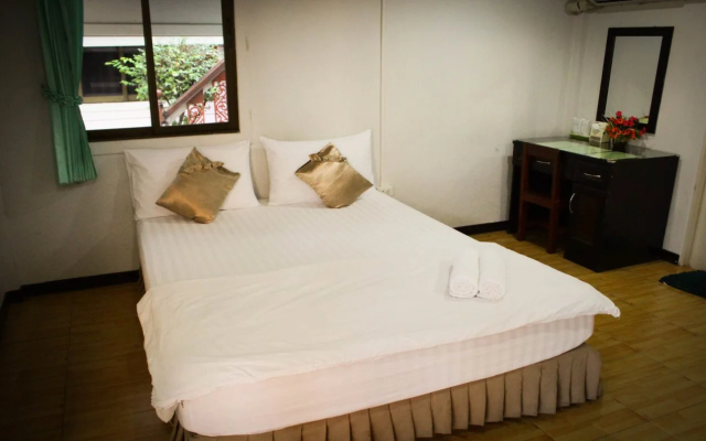 Rainbow House Resort
