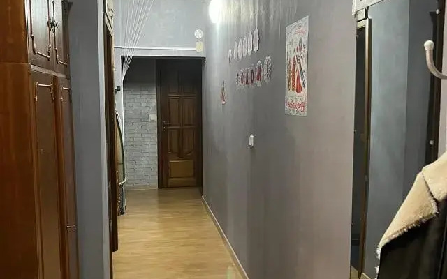 Family House Furnished room on Independence Avenue