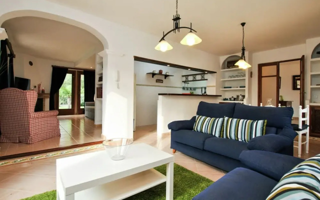 Spacious Mansion in Alaró With Swimming Pool