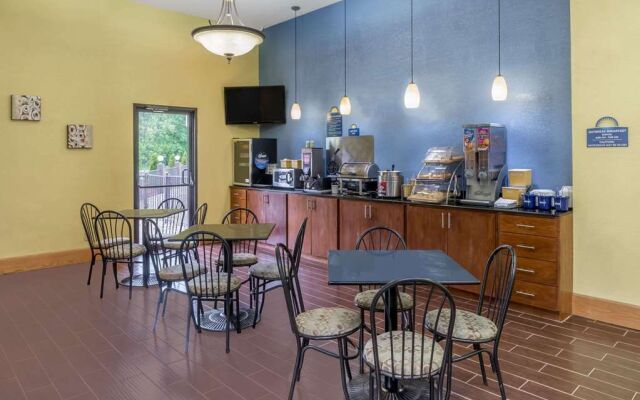 Days Inn & Suites Casey