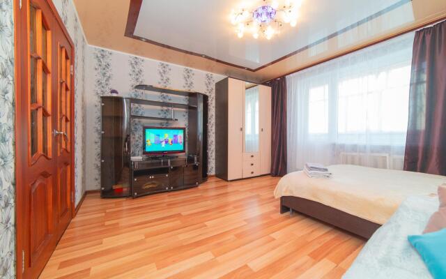 Ночник на улице Муравленко 35