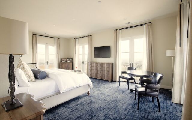 Black Walnut Inn & Vineyard