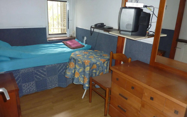 Allenby 2 Bed and Breakfast