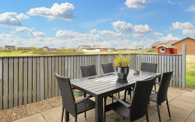 6 Person Holiday Home in Harboore-by Traum