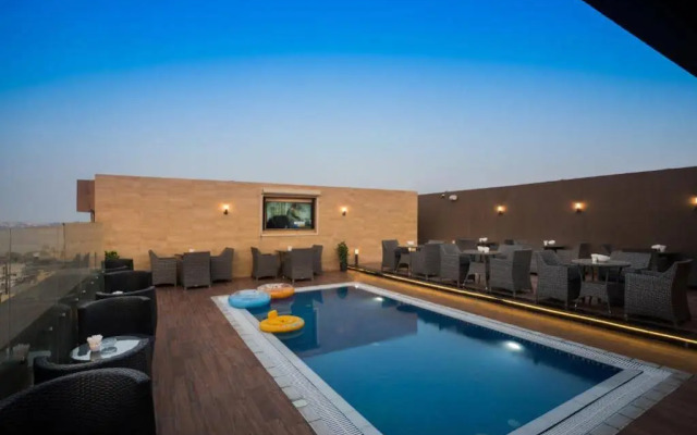 Naviti Warwick Dammam