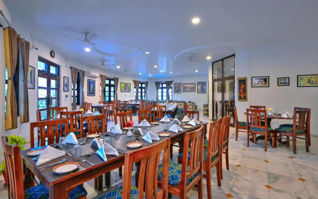 Tiger Den Resort