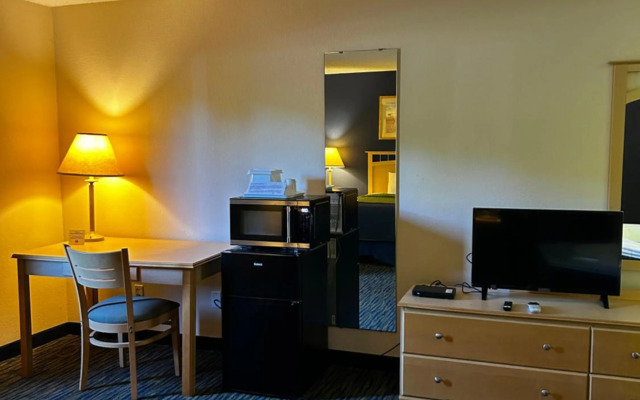 Ameristay Hotel Inn & Suites Waverly